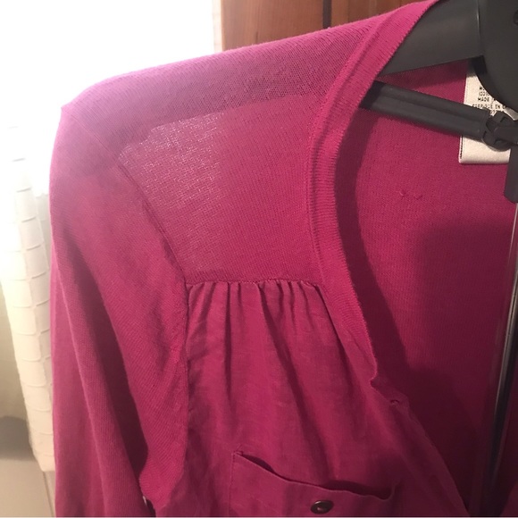 Ladies’ Button up top - Picture 3 of 4